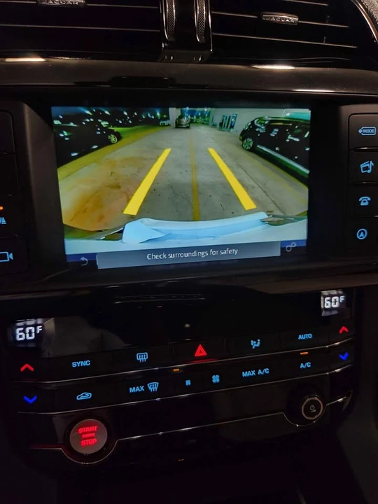 2018 Jaguar F-Pace - Image 15 of 18
