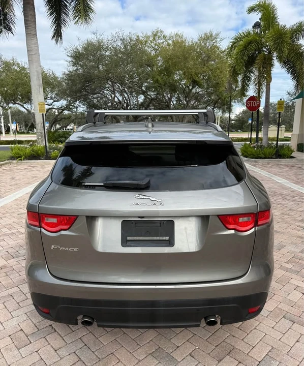 2018 Jaguar F-Pace - Image 7 of 19