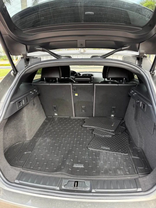 2018 Jaguar F-Pace - Image 11 of 19