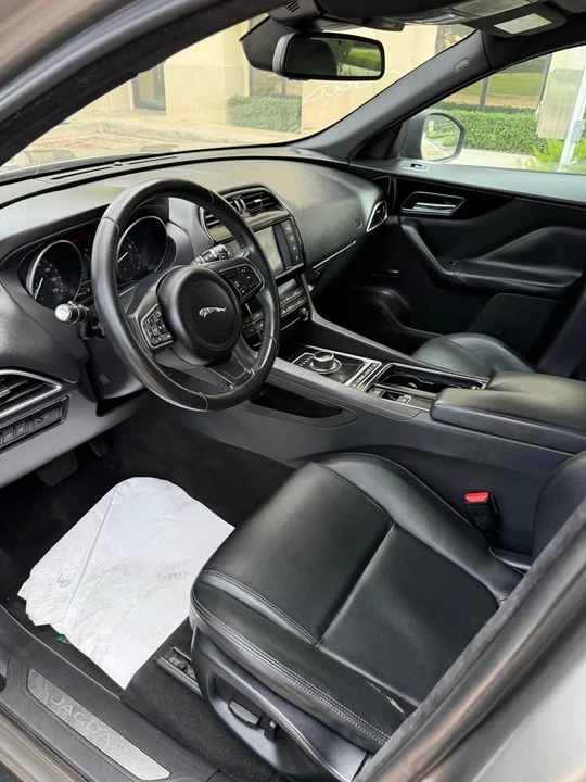 2018 Jaguar F-Pace - Image 14 of 19