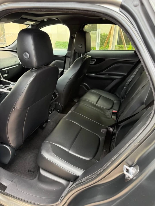 2018 Jaguar F-Pace - Image 10 of 19