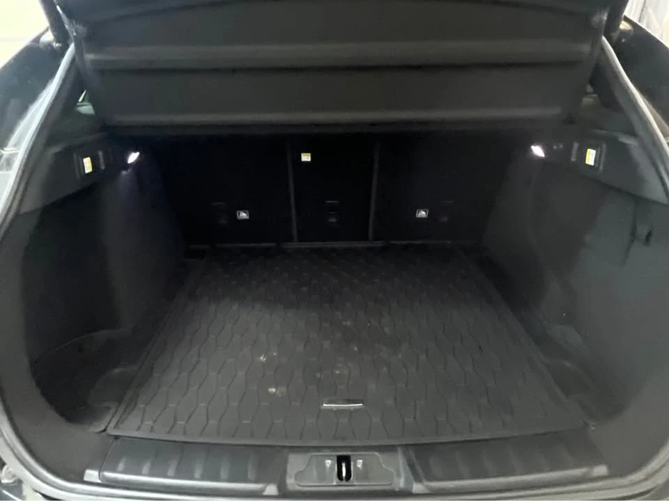 2018 Jaguar F-Pace - Image 10 of 12