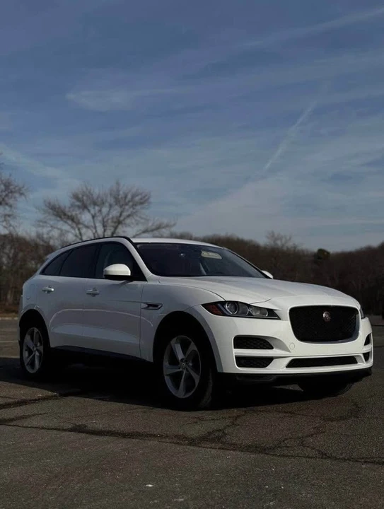 2018 Jaguar F-Pace - Image 2 of 12