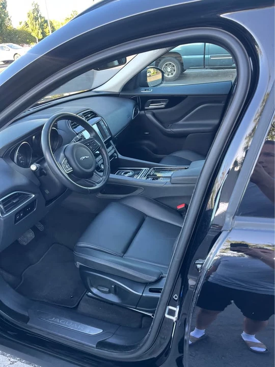 2018 Jaguar F-Pace - Image 12 of 12