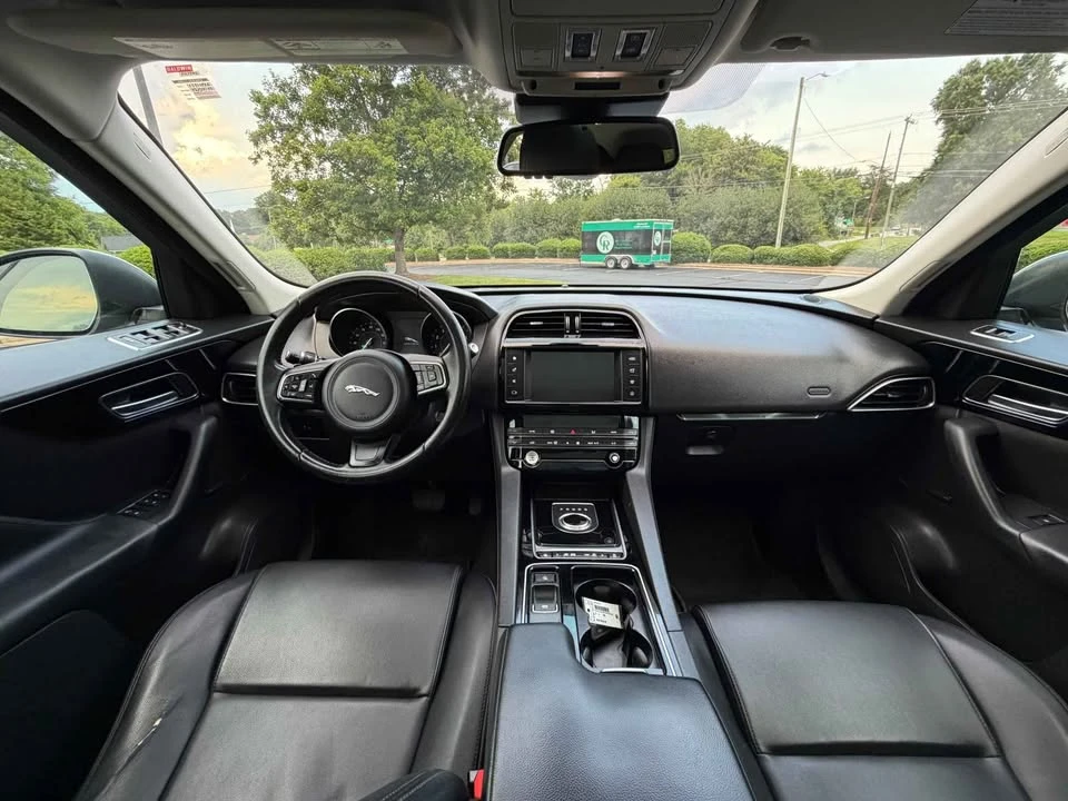 2018 Jaguar F-Pace - Image 11 of 18