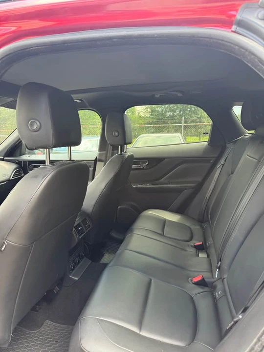 2018 Jaguar F-Pace - Image 14 of 17