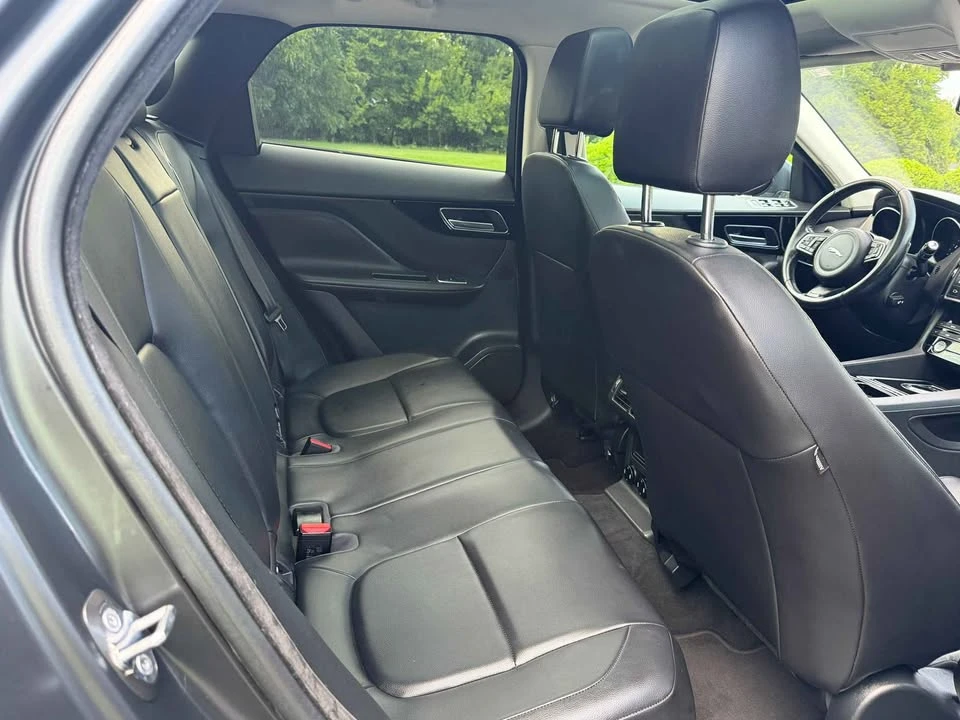 2018 Jaguar F-Pace - Image 10 of 18