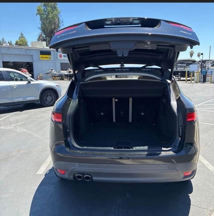 2018 Jaguar F-Pace - Image 10 of 12