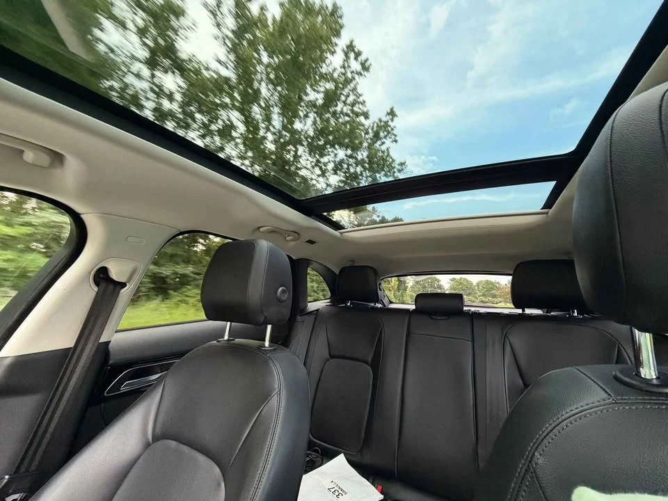 2018 Jaguar F-Pace - Image 16 of 18