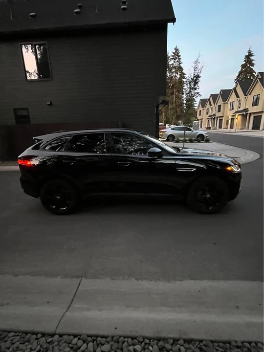 2018 Jaguar F-Pace - Image 7 of 13