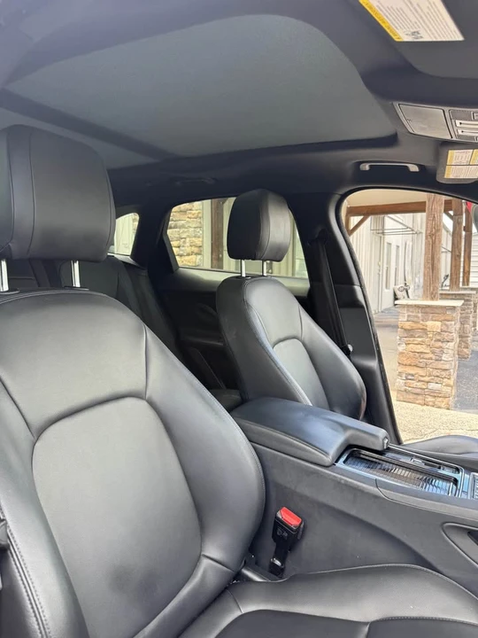 2018 Jaguar F-Pace - Image 16 of 17