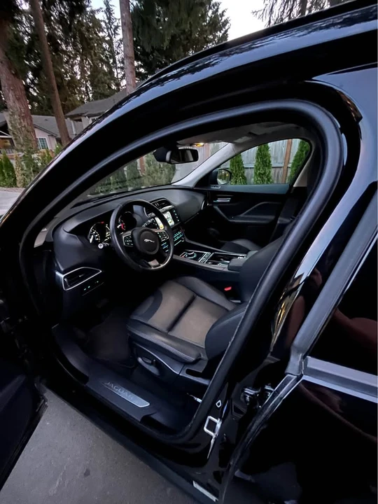 2018 Jaguar F-Pace - Image 10 of 13