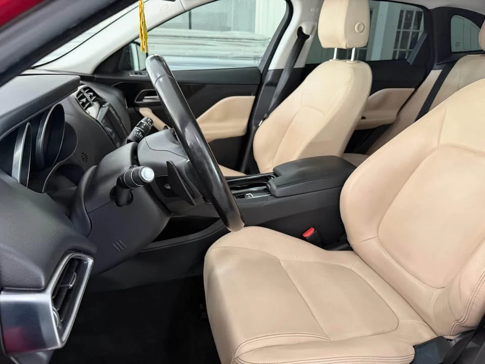 2018 Jaguar F-Pace - Image 13 of 20