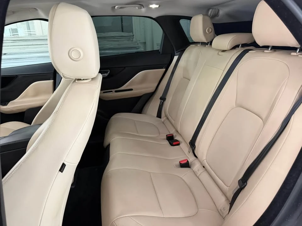 2018 Jaguar F-Pace - Image 14 of 20