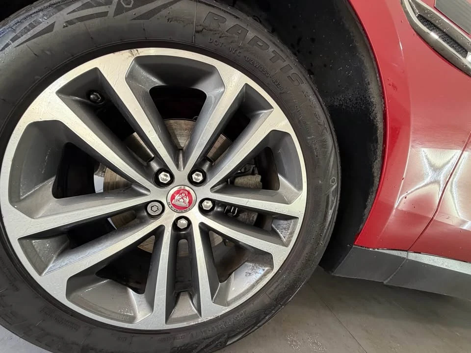 2018 Jaguar F-Pace - Image 5 of 20