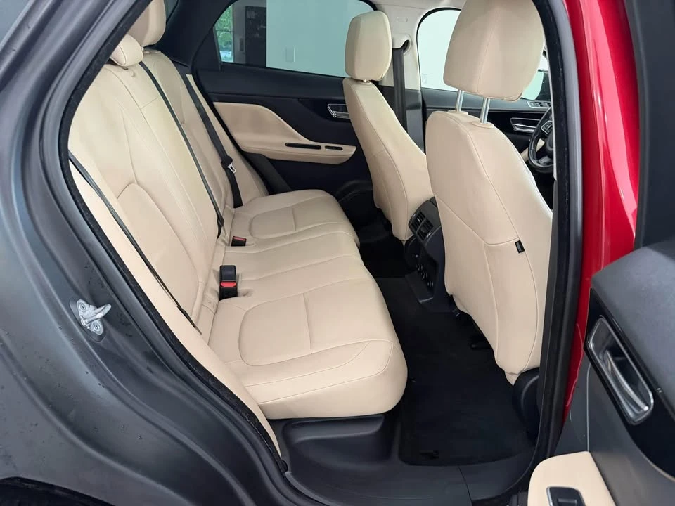 2018 Jaguar F-Pace - Image 16 of 20
