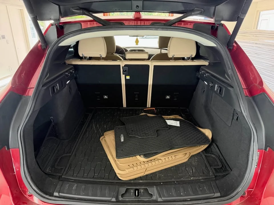 2018 Jaguar F-Pace - Image 15 of 20