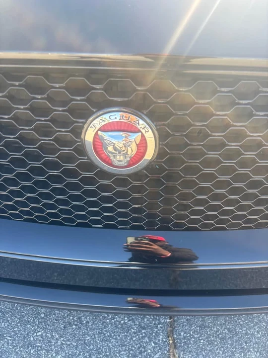 2018 Jaguar F-Pace - Image 3 of 10