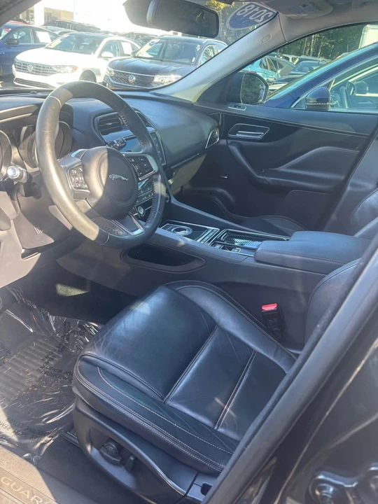 2018 Jaguar F-Pace - Image 5 of 10