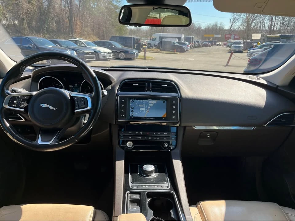 2018 Jaguar F-Pace - Image 10 of 16