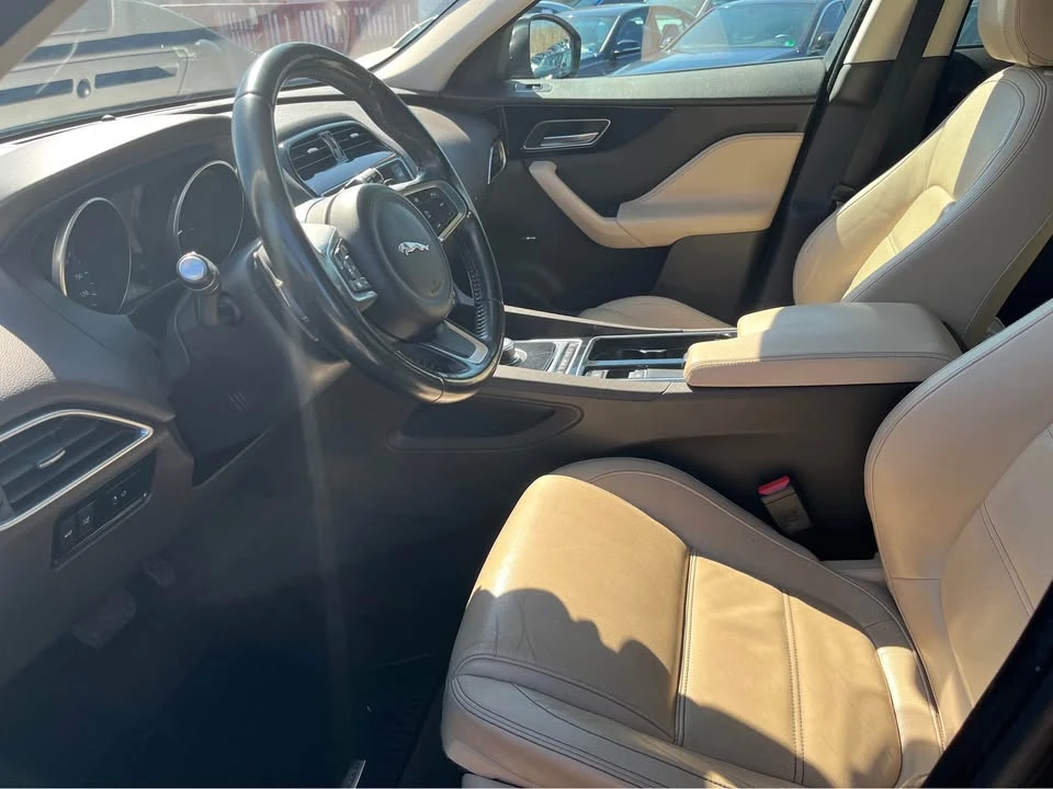 2018 Jaguar F-Pace - Image 9 of 16