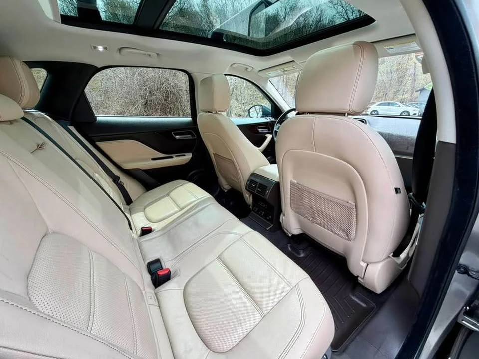 2018 Jaguar F-Pace - Image 6 of 8