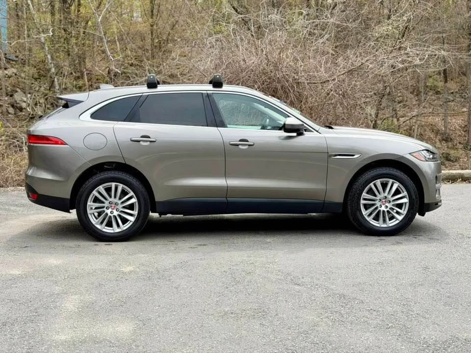 2018 Jaguar F-Pace - Image 2 of 8