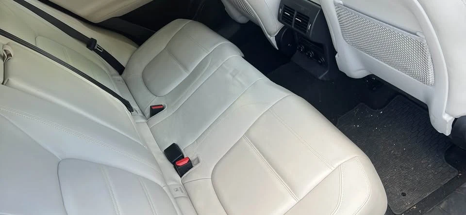 2018 Jaguar F-Pace - Image 8 of 9