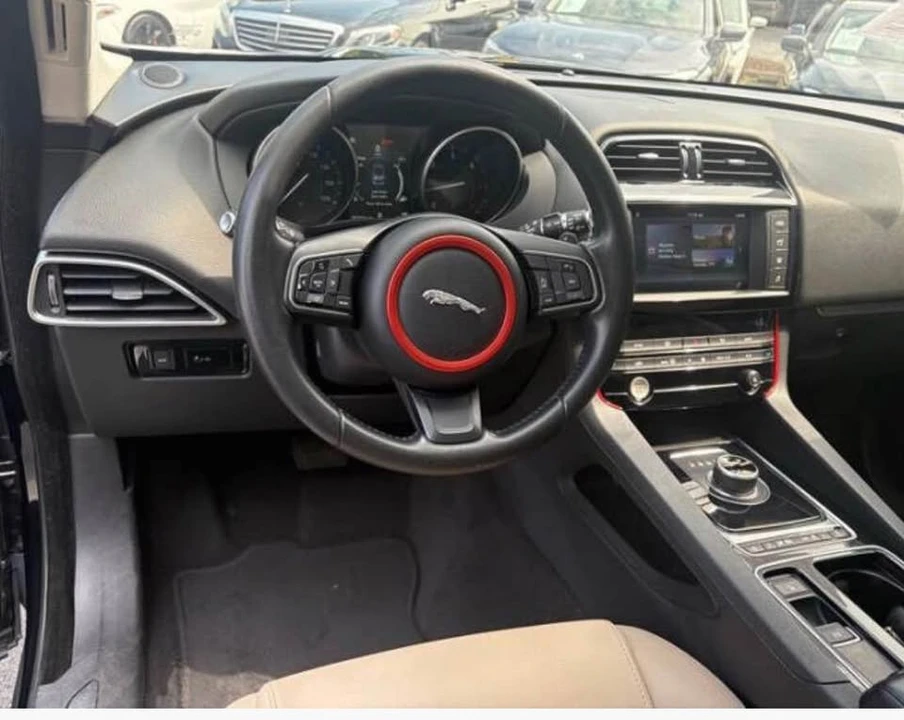 2018 Jaguar F-Pace - Image 4 of 8