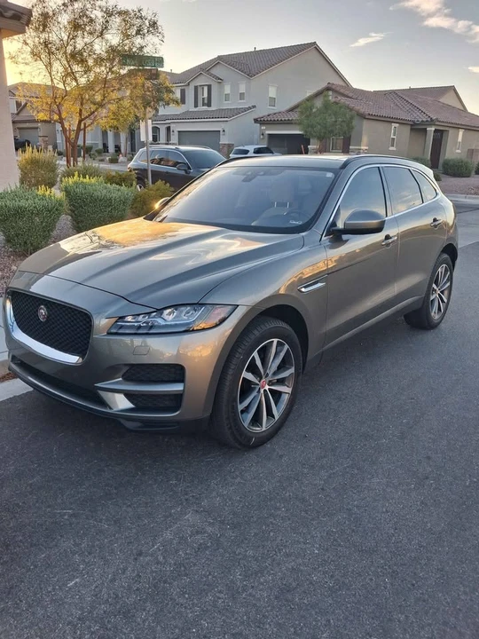 2018 Jaguar F-Pace - Image 2 of 10
