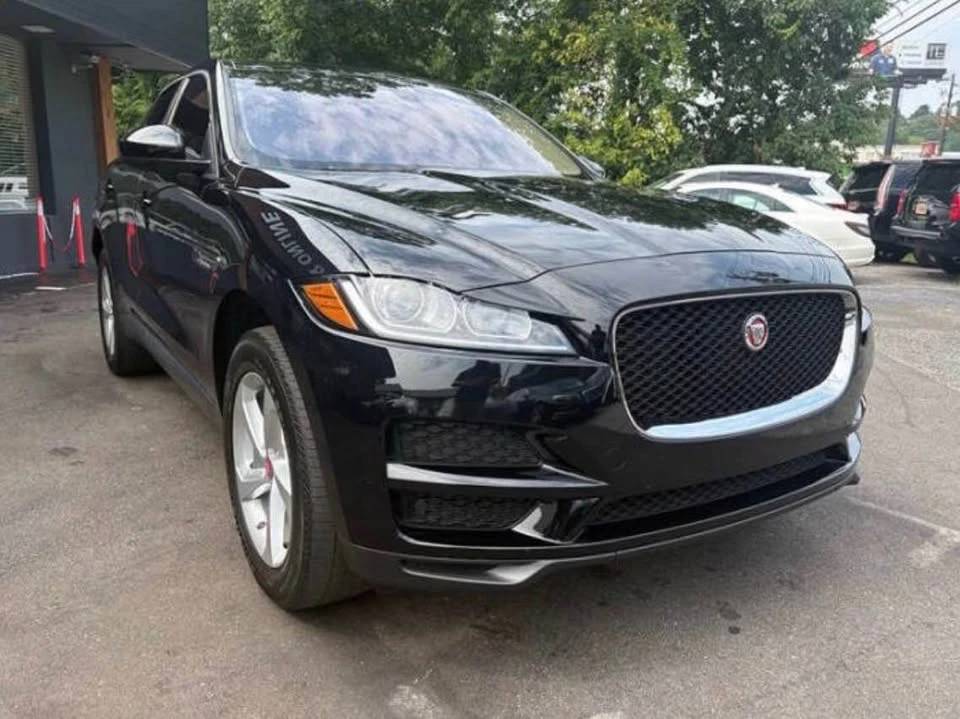 2018 Jaguar F-Pace - Image 2 of 8