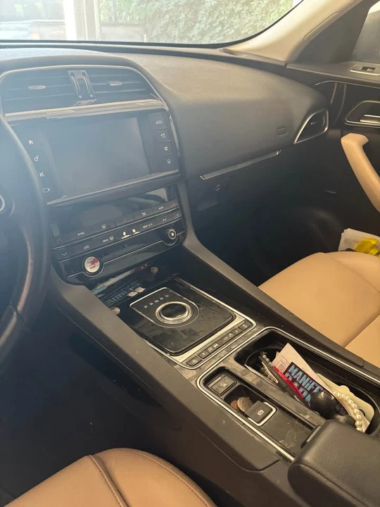 2018 Jaguar F-Pace - Image 6 of 7