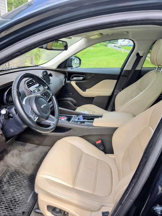 2018 Jaguar F-Pace - Image 5 of 9