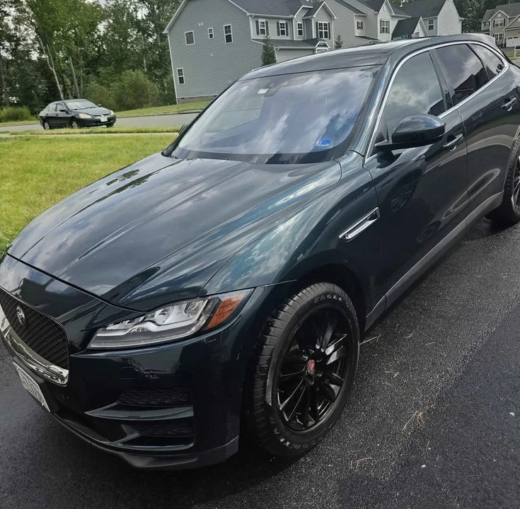2018 Jaguar F-Pace - Image 2 of 9