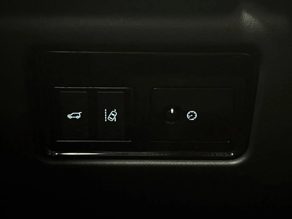 2018 Jaguar F-Pace - Image 19 of 20