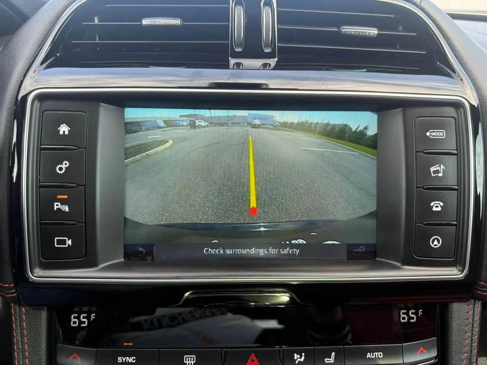 2018 Jaguar F-Pace - Image 11 of 18