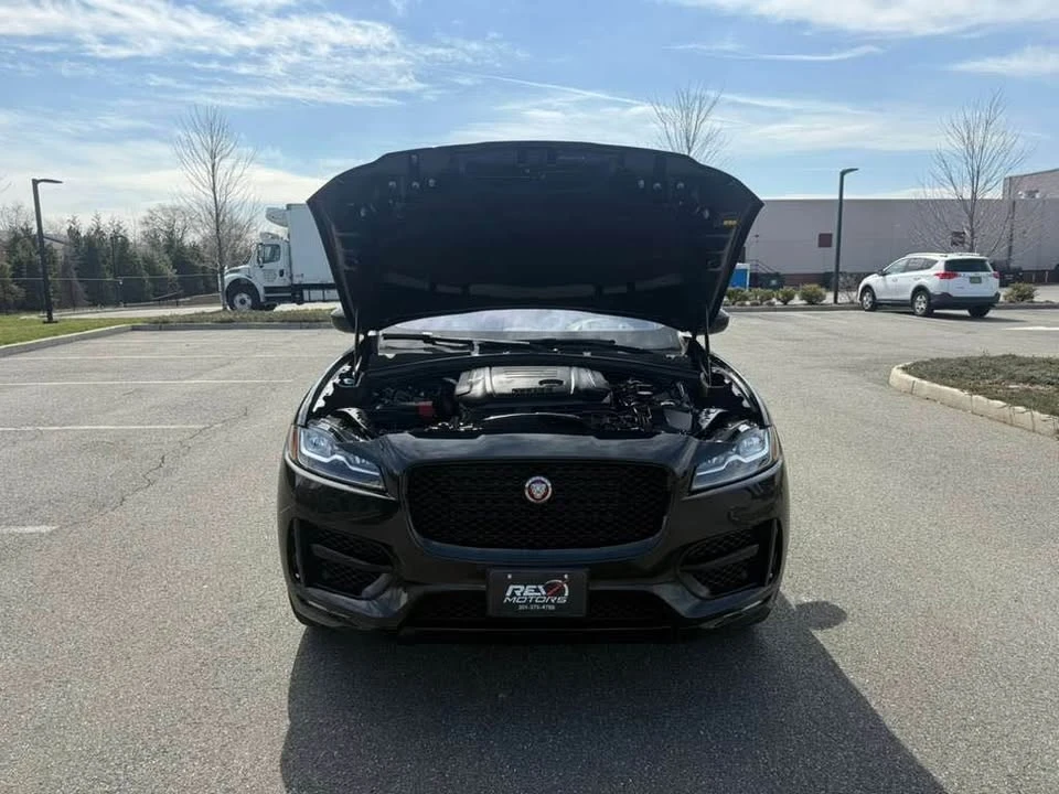 2018 Jaguar F-Pace - Image 16 of 18