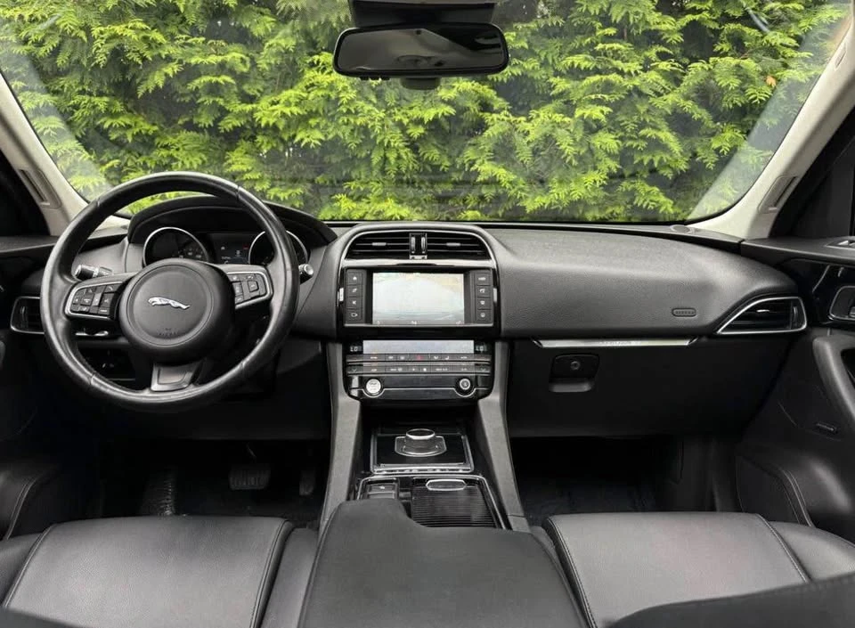 2018 Jaguar F-Pace - Image 14 of 16