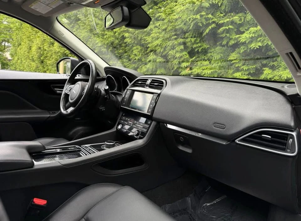 2018 Jaguar F-Pace - Image 9 of 16