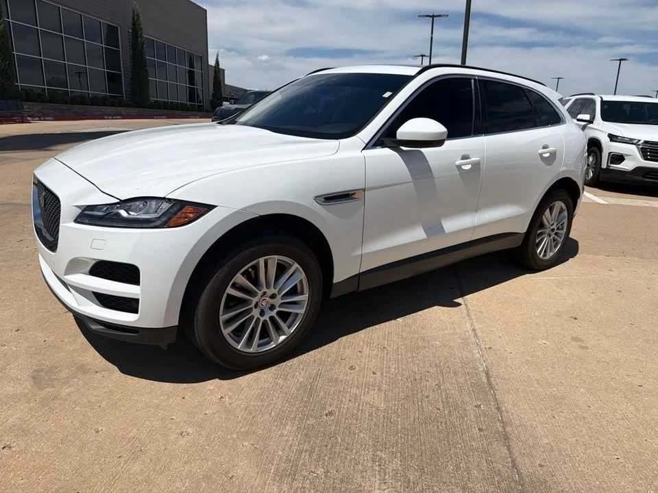 2018 Jaguar F-Pace - Image 3 of 17