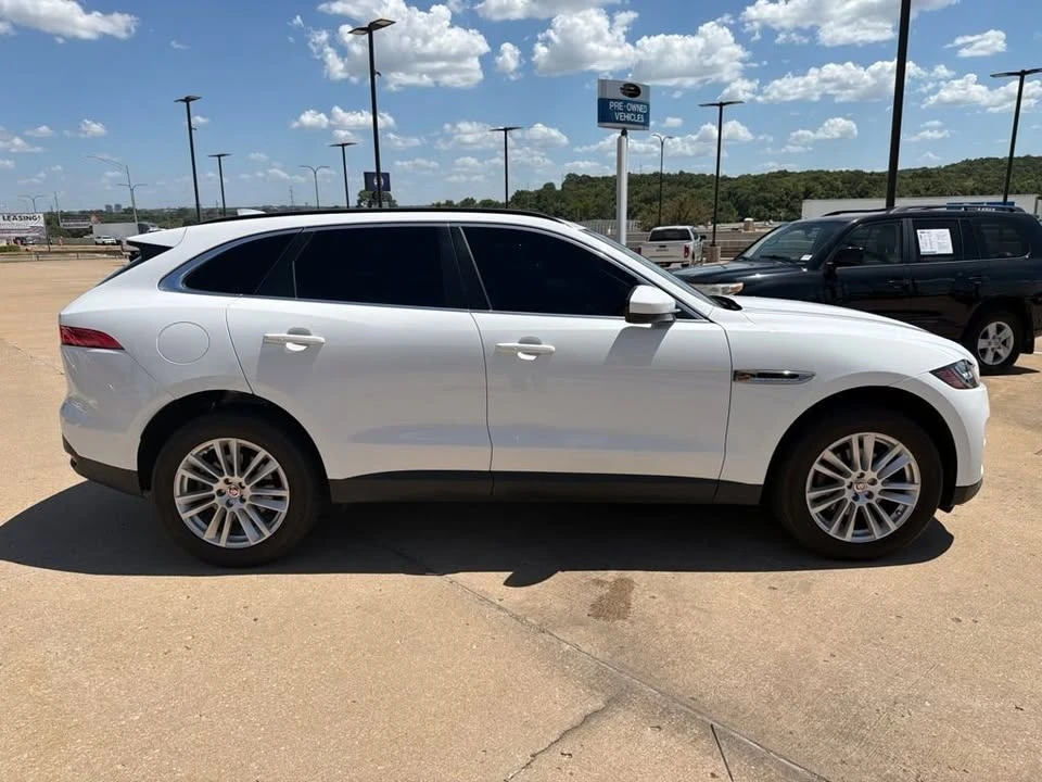 2018 Jaguar F-Pace - Image 6 of 17