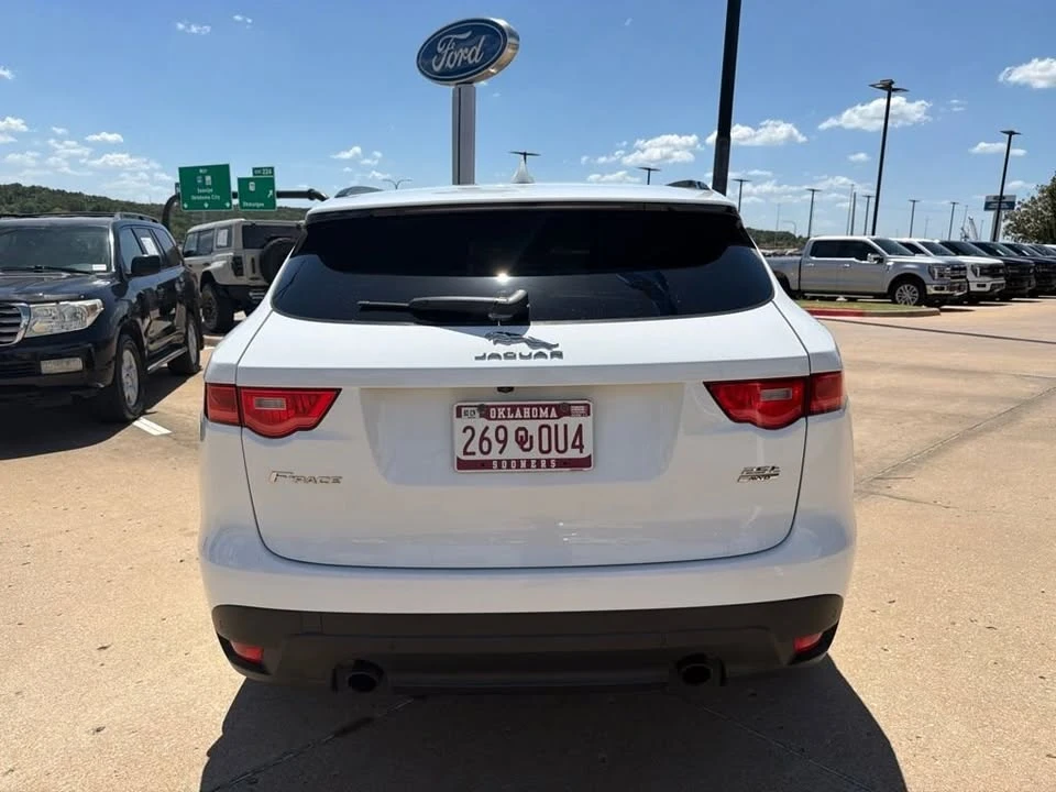 2018 Jaguar F-Pace - Image 9 of 17