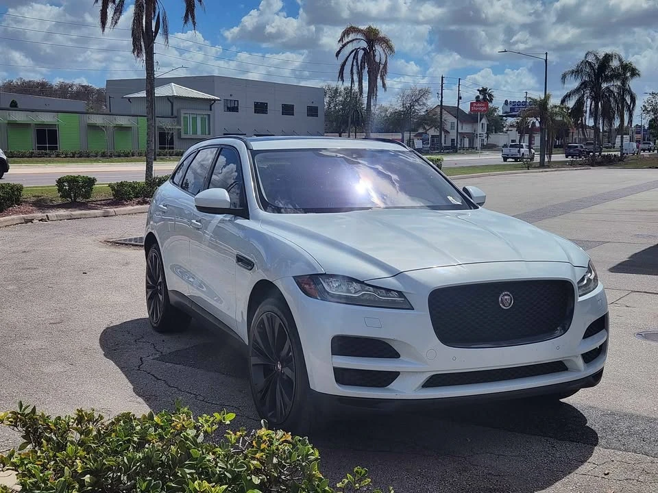 2018 Jaguar F-Pace - Image 5 of 14