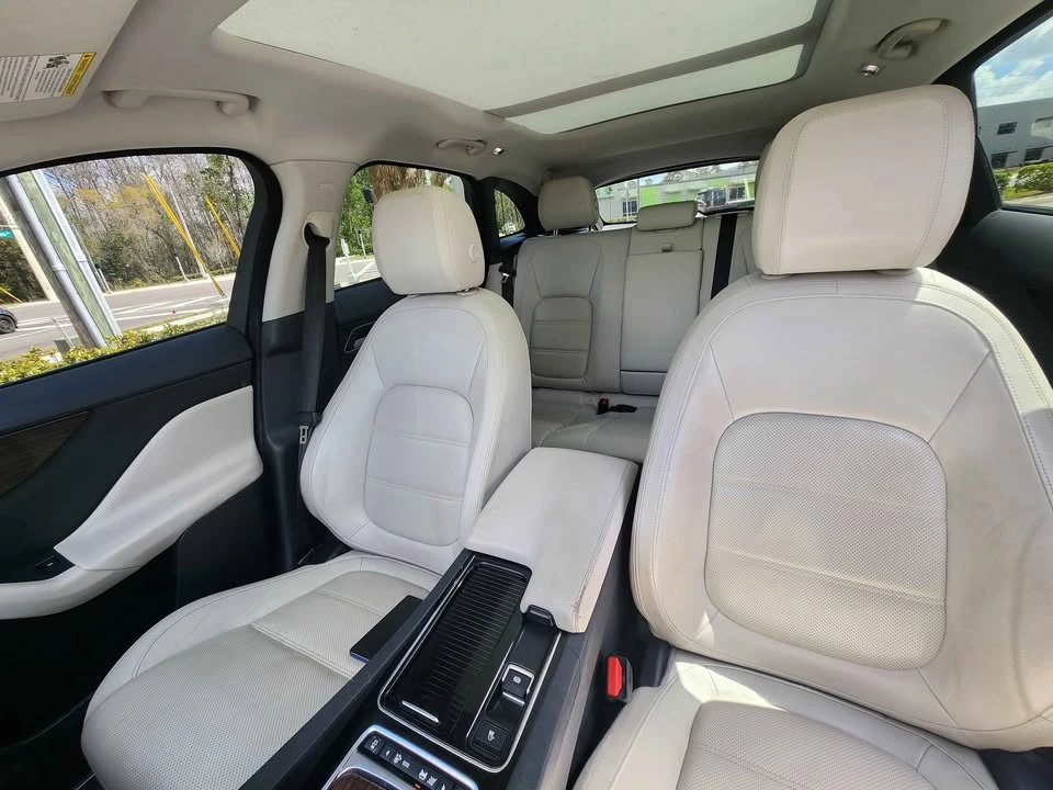 2018 Jaguar F-Pace - Image 13 of 14