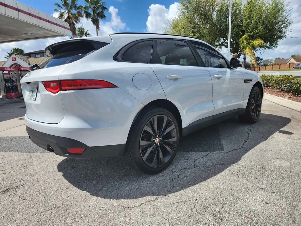 2018 Jaguar F-Pace - Image 11 of 14