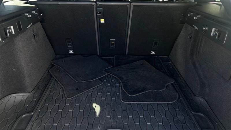 2018 Jaguar F-Pace - Image 15 of 15