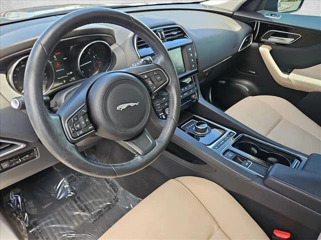 2018 Jaguar F-Pace - Image 12 of 19