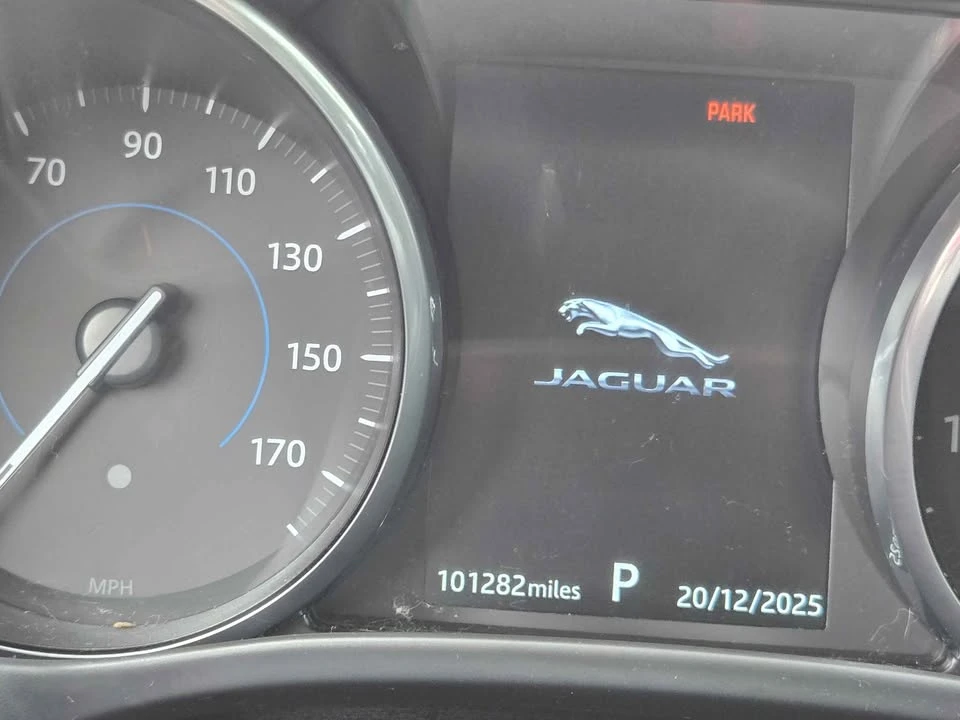 2018 Jaguar F-Pace - Image 16 of 18