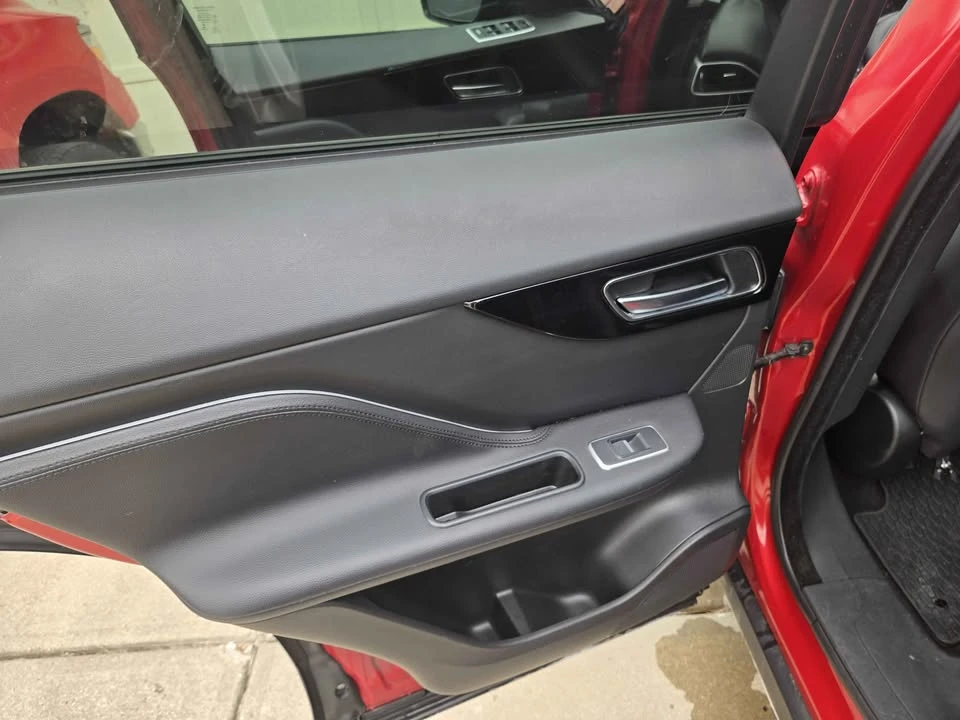 2018 Jaguar F-Pace - Image 14 of 18