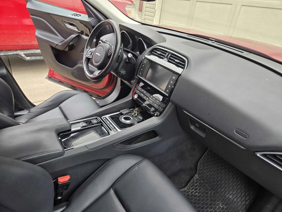 2018 Jaguar F-Pace - Image 6 of 18